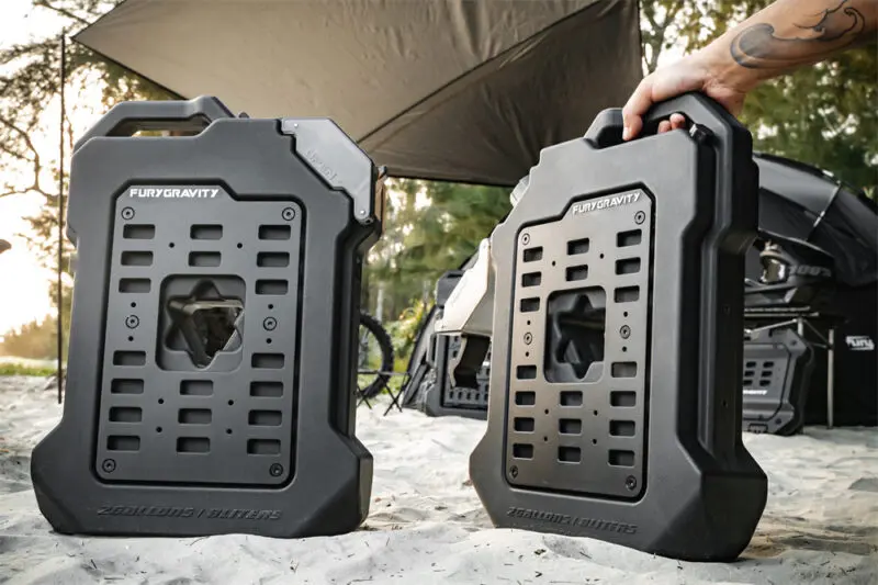 FURY แบบพกพา Camping Water Jerry CAN คอนเทนเนอร์คอนเทนเนอร์ Carrier