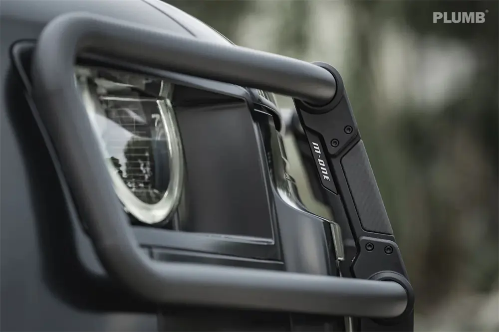 Barra protectora del parachoques delantero PLUMB para Land Rover Defender