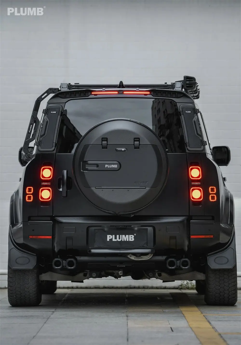 طقم سبويلر خلفي PLUMB لسيارة Land Rover Defender
