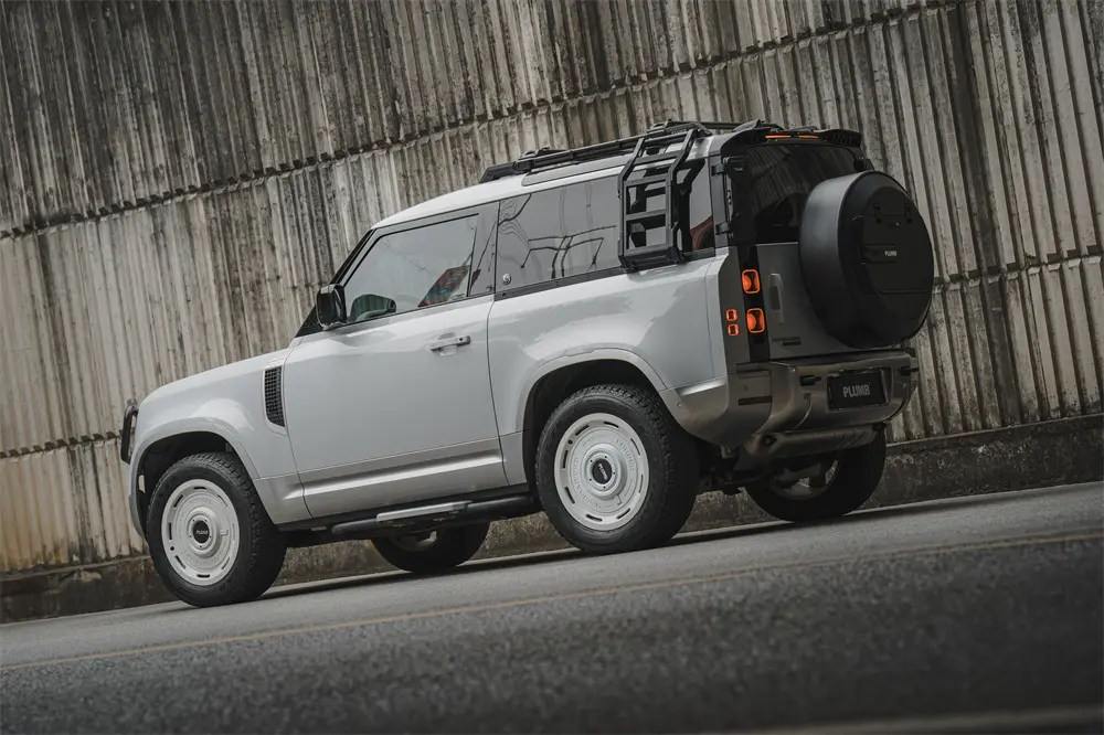 Obręcz kuta piasty koła PLUMB Defender do Land Rover Defender