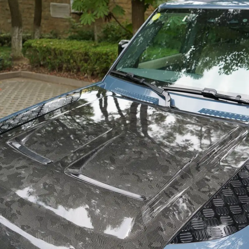 Capô de fibra de carbono Land Rover Defender estilo SVR