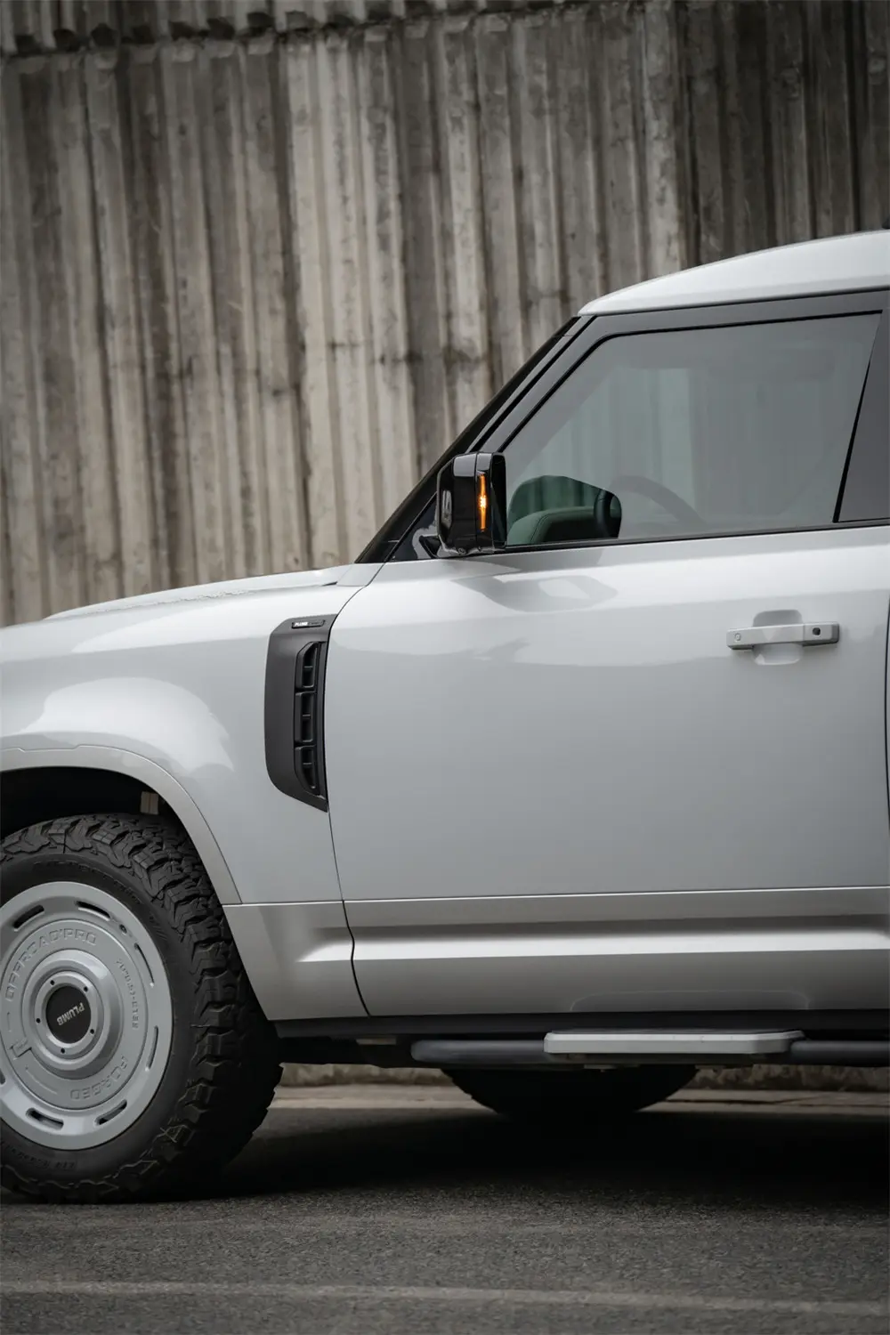 تدفق فتحة تهوية مدخل الهواء من ألياف الكربون الجافة PLUMB لسيارة Land Rover Defender