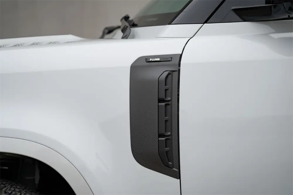 تدفق فتحة تهوية مدخل الهواء من ألياف الكربون الجافة PLUMB لسيارة Land Rover Defender